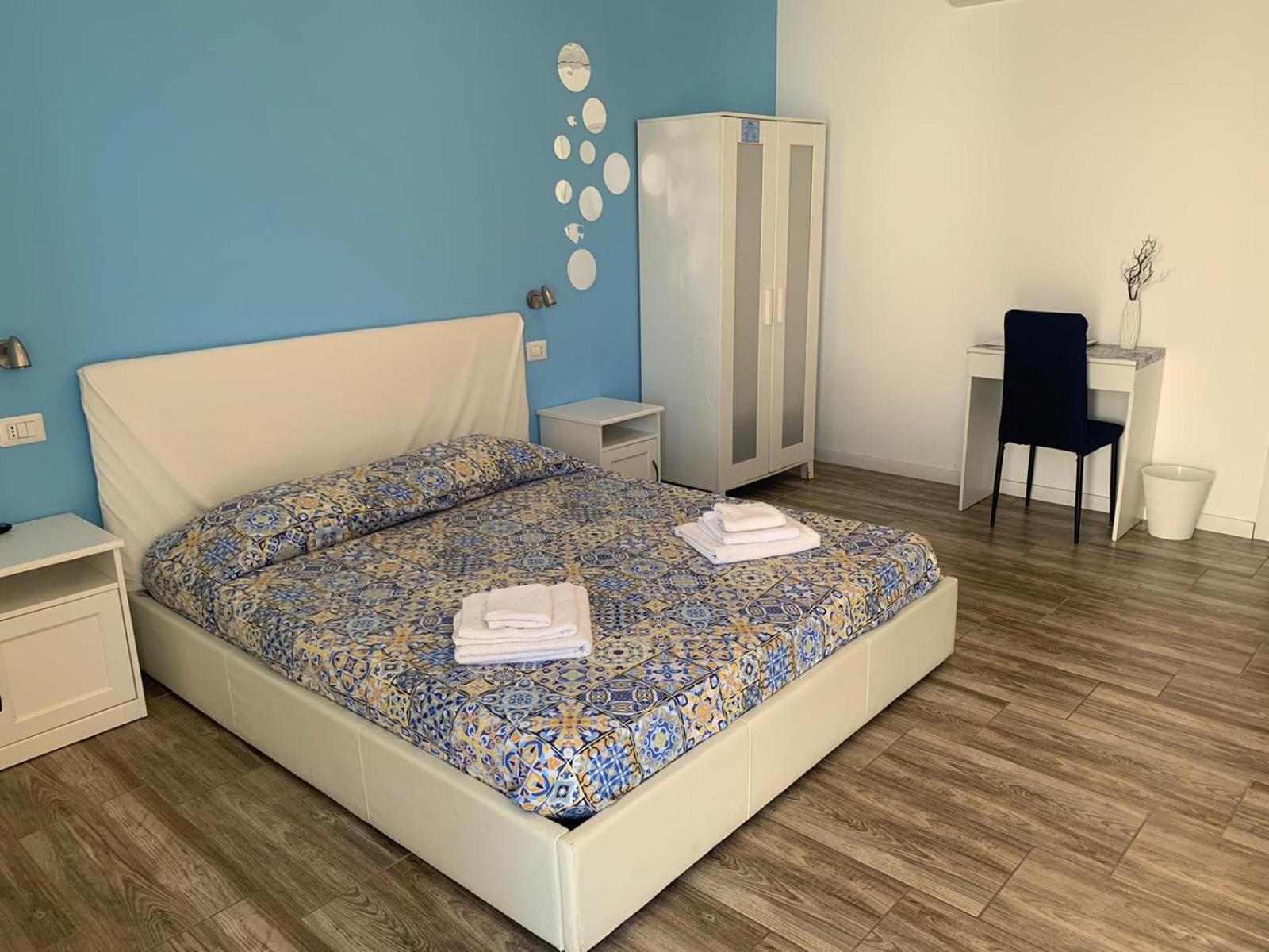 Borgomarino'S Room Cefalù Zewnętrze zdjęcie
