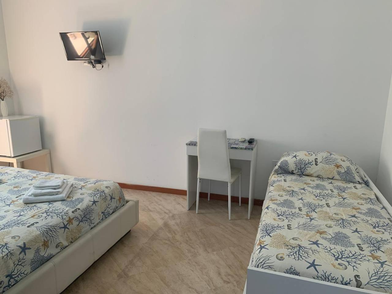 Borgomarino'S Room Cefalù Zewnętrze zdjęcie