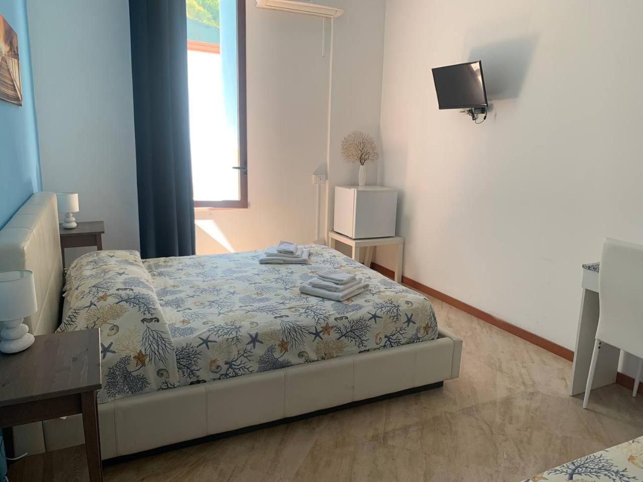 Borgomarino'S Room Cefalù Zewnętrze zdjęcie